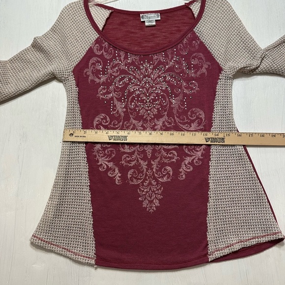 Shyanne Small Women’s Long Sleeve Knit Top Maroon White Embellished Boho - Picture 5 of 8